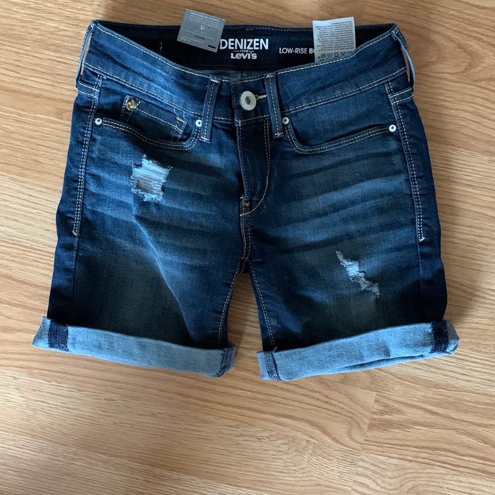 Levi’s Denizen denim shorts